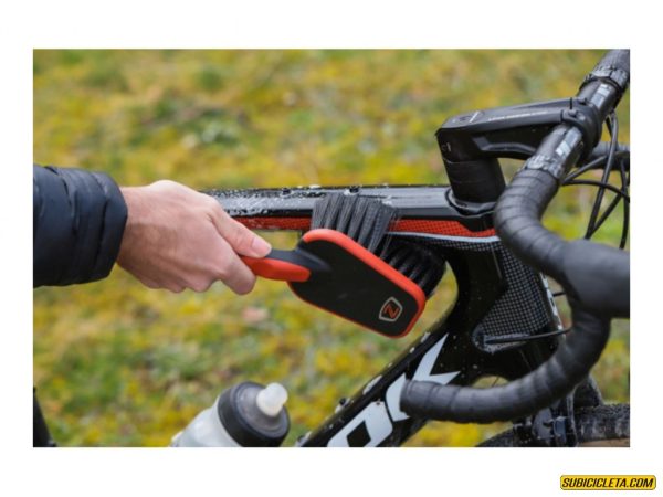 Cepillo de Limpieza Para Limpiar La Bicicleta ZB Wash Zefal - Image 2