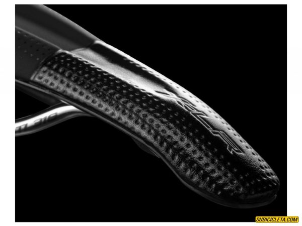 Sillin X-LR Superflow TI 316 L3 Black Selle Italia - Image 4
