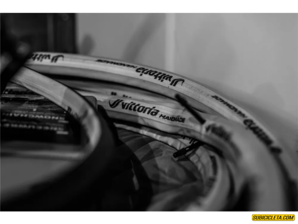 Pegamento para tubular Mastik One Professional 250g Vittoria - Image 3