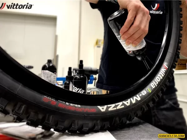 Sellador Universal Tubeless 250ml Vittoria - Image 2