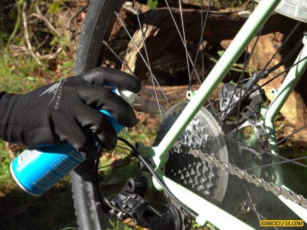 Guantes Protective Work Gloves, Universal Sizing White Lightning - Image 4