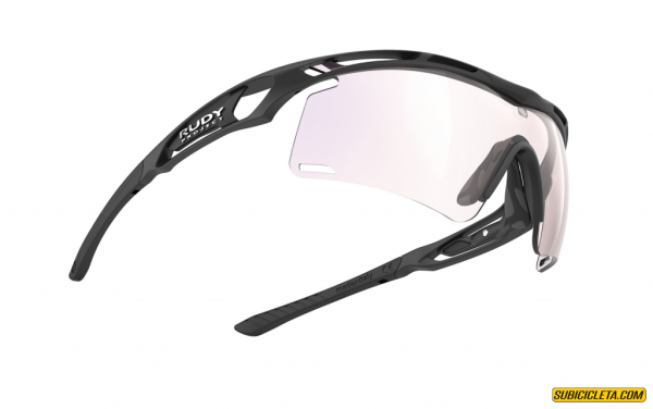 LENTES TRALYX+ BLACK MATTE - PHOTOCHROMIC 2 LS RED RUDY PROJECT - Image 4