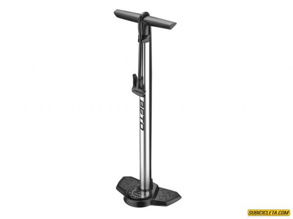 Inflador de pie de aluminio 26" CMP-137AG5 BETO