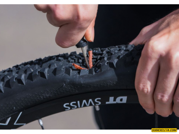 Kit de reparación para neumático tubeless. mechas + herramienta  4304 Zefal - Image 6