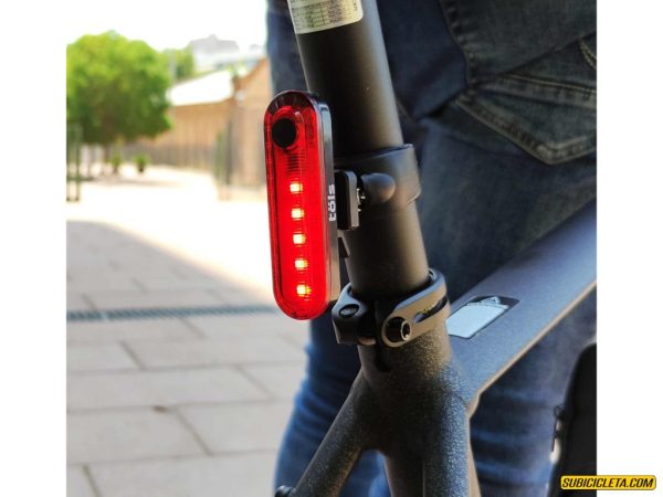 Luz trasera LEXIA 10 USB TÖLS - Image 2