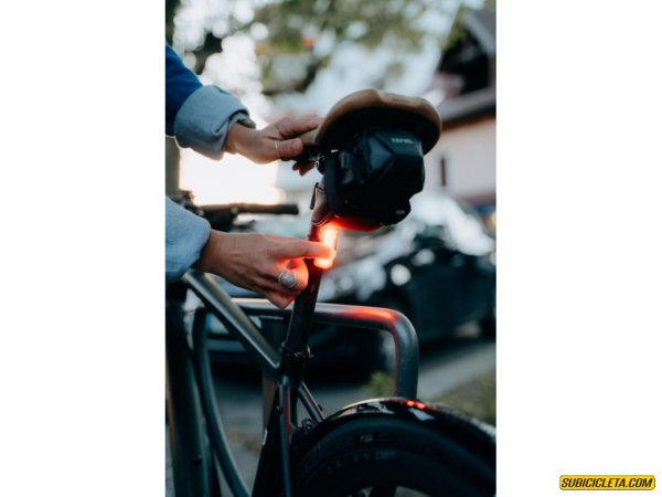 Luz trasera recargable de 20 lúmen R20 ZEFAL - Image 4