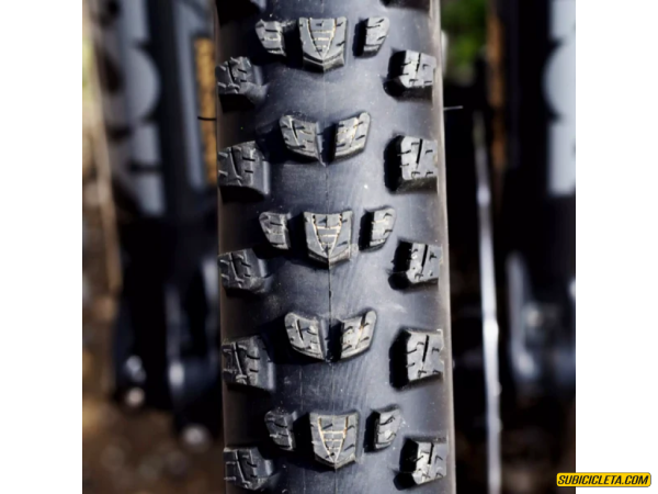 Enduro Mostro 29x2.4 Full Black G2.0 TLR Vittoria - Image 3